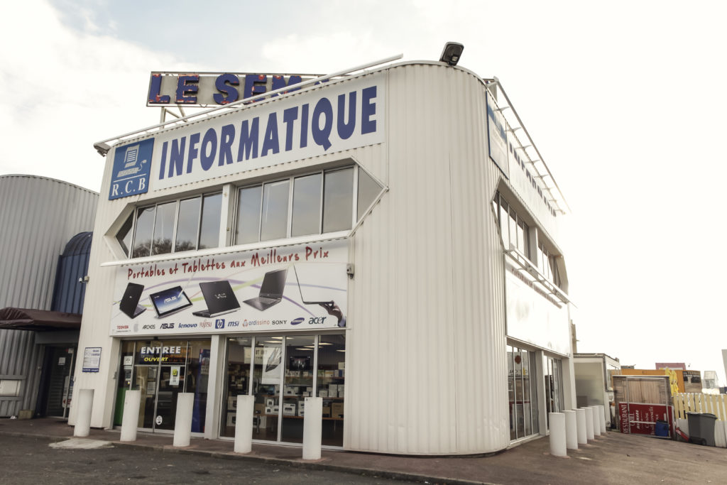 Magasin informatique à Montigny le Bretonneux