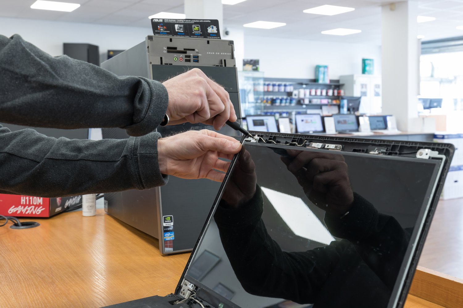 Reparation ordinateur et maintenance informatique depuis 30 ans | RCB ...