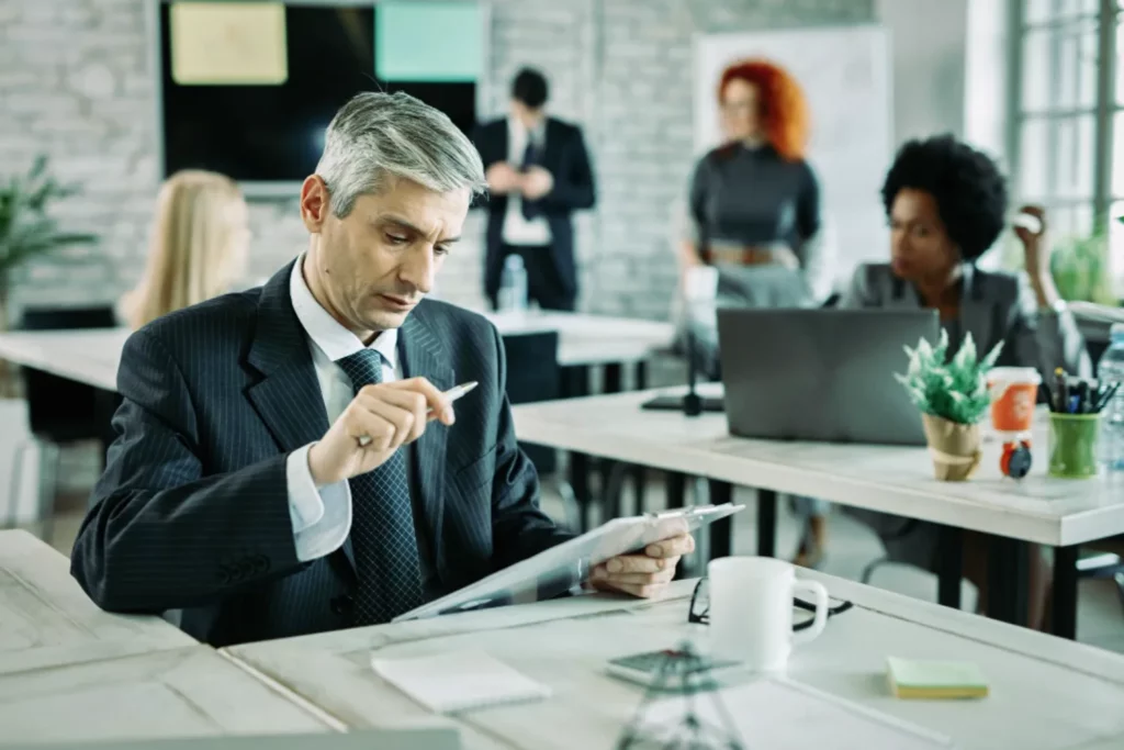 Pourquoi les entreprises de Chatou choisissent RCB pour leur informatique 1024x683